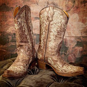 Corral Size 6 boots